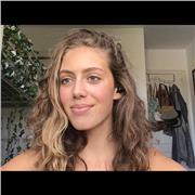 Soy una mujer con una gran pasión por la enseñanza, siempre me han gustado mucho los niños, y el inglés